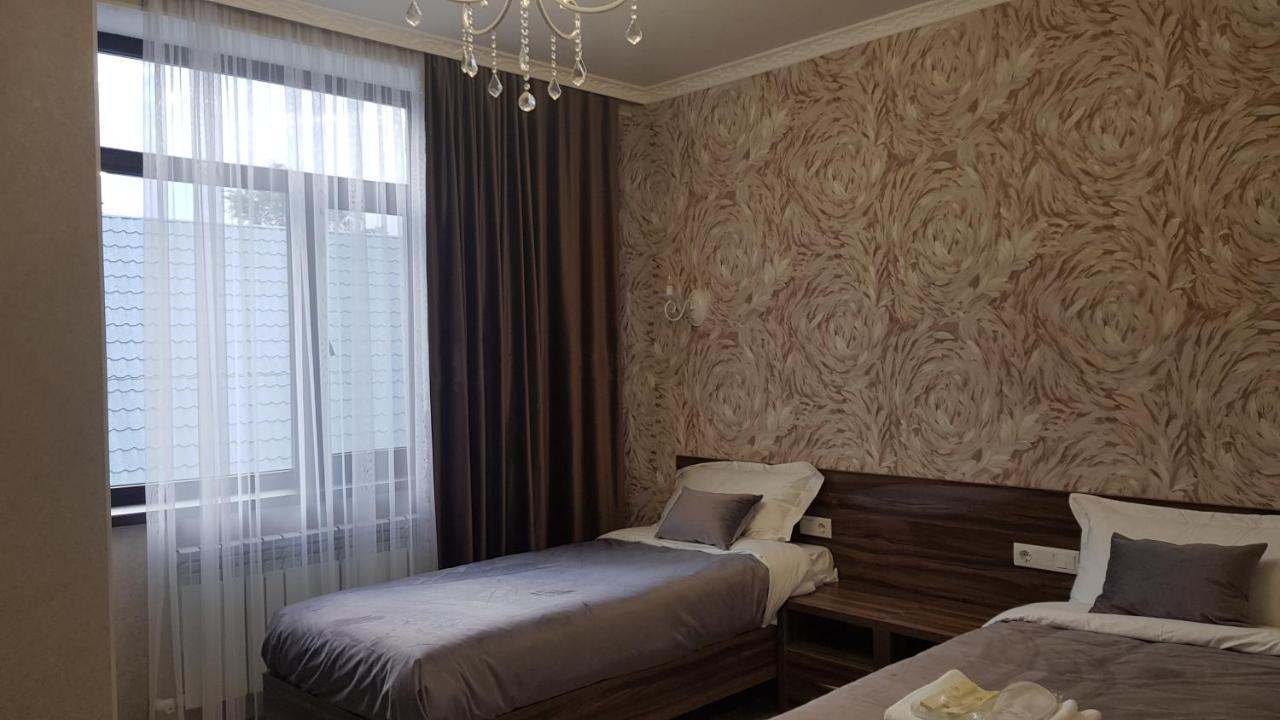 Nomad Hotel Bishkek Halal 외부 사진