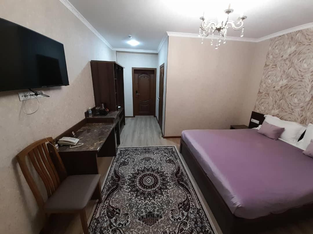 Nomad Hotel Bishkek Halal 외부 사진
