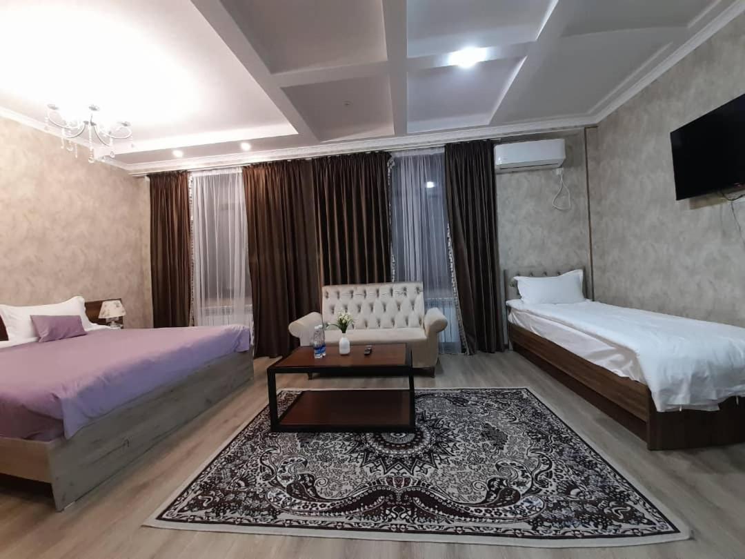 Nomad Hotel Bishkek Halal 외부 사진